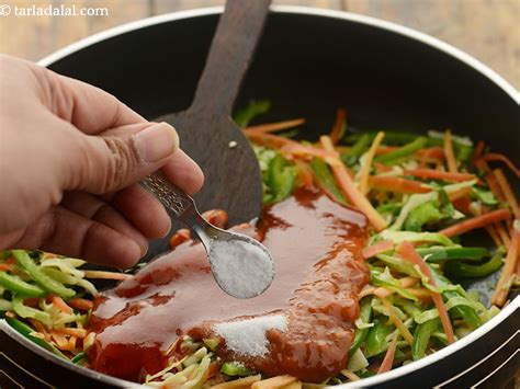 Chinese bhel recipe | Indian style Chinese bhel | veg Chinese bhel at ...