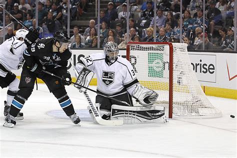 Logan Couture Scores Ot Winner In Game 3 Gives Sharks New Life Vs Kings Yahoo Sports