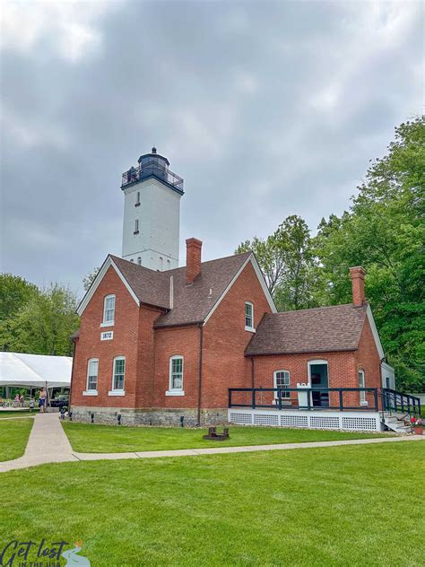 A Guide to the Historic Lighthouses in Erie PA - Get Lost In The USA