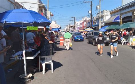 Puestos Ambulantes Invaden Calles Y Banquetas En El Centro De Mazatl N