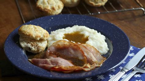 How To Make Red Eye Gravy The Classic Southern Pan Sauce From Country Ham And Coffee