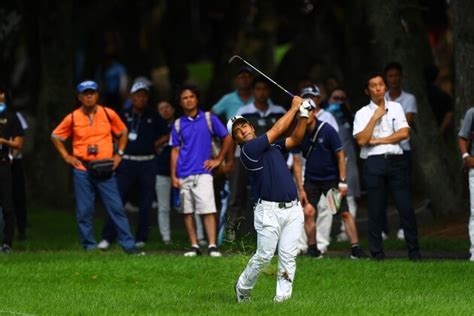 ＜国内男子ゴルフ＞強心臓でピンチも帳消し。比嘉一貴が単独首位キープ。 スポーツナビ