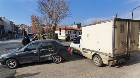 Sivas ta zincirleme trafik kazasında 1 kişi yaralandı Son Dakika