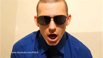 CONSTRUCTOR MUSCULAR Y JOVEN EMPRESARIO 065 XVIDEOS