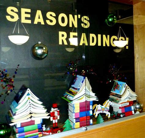 100+ Christmas Window Display Ideas - Part #2 - Mannequin Mall