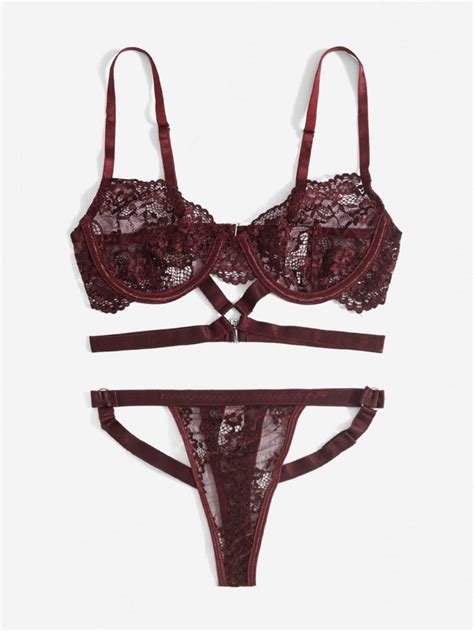 Is That The New Sweetness Floral Lace Ring Linked Cut Out Lingerie Set