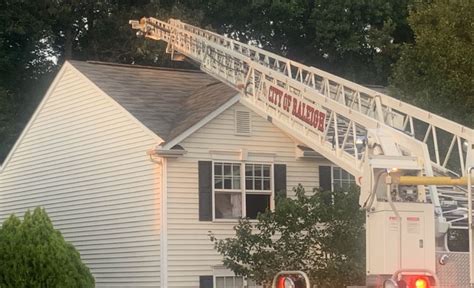 33 Firefighters Battle North Raleigh House Fire 4 People Displaced Cbs 17