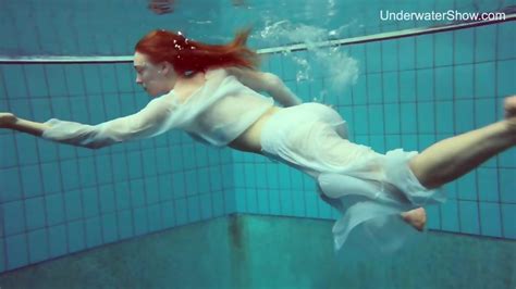 Diana Zelenkina Enjoys Swimming Naked Pussy Juicy