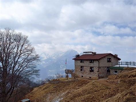 Rifugio Buzzoni Il Sentiero Da Introbio Trekking Lecco