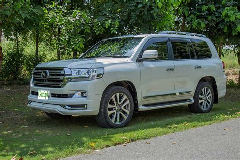 Toyota Land Cruiser ZX 2016 Detailed Review