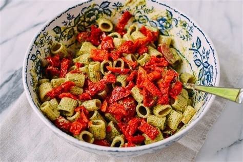 Basil Mint Pesto Pasta Salad With Tomatoes And Strawberries The Woks Of