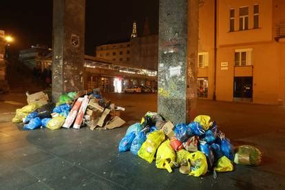 FOTO Evo kako izgleda centar Zagreba Radnici Čistoće nisu išli na