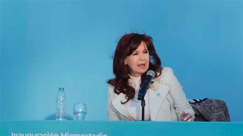 Cristina Kirchner Chicane A Luis Caputo Y Envi Un Nuevo Mensaje A La