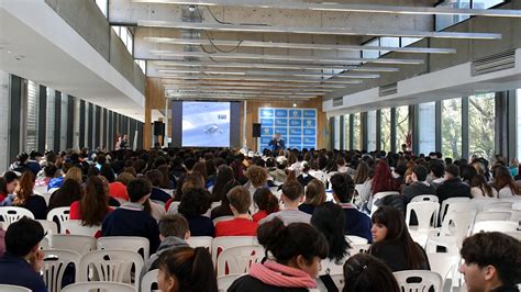 500 alumnos de 5º año de la ciudad participaron de charla sobre