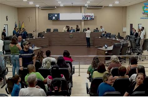 Gratificação e aumento Aparecida aprova pacote para Educação