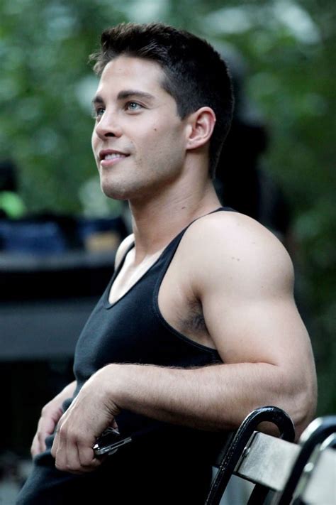 Dean Geyer Image