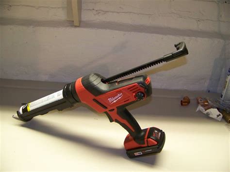 Milwaukee M18 Caulk and Adhesive Gun Review - Tools In Action - Power ...