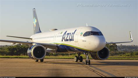 PR YRR Azul Airbus A320 253N Photo By Erik Funahashi ID 1396962