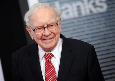 Warren Buffett On Beating Fear Of Public Speaking Pa Media