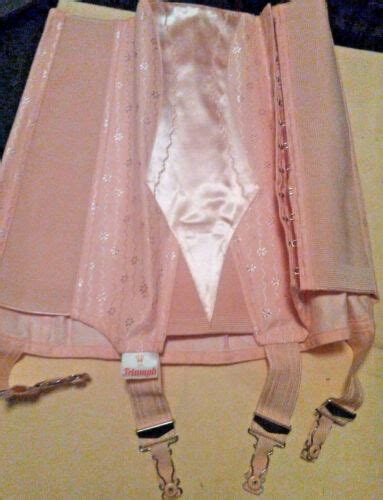 Hüfthalter Girdle Triumph Original 50er Jahre Rosa Satineinlage