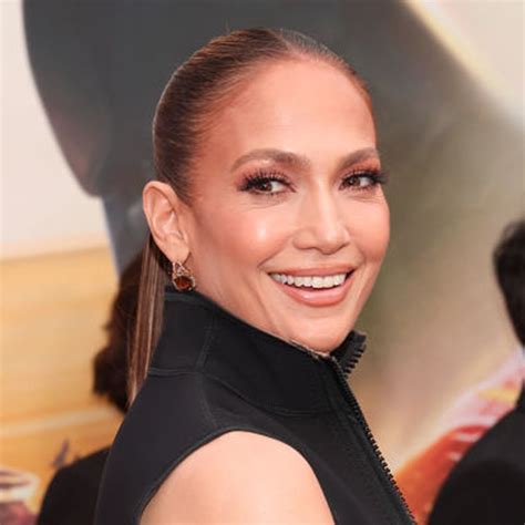 Jennifer Lopez Flaunts Toned Abs In Lace Lingerie From Italian Getaway Hello