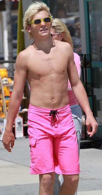 Ross Lynch Shirtless And Pantless