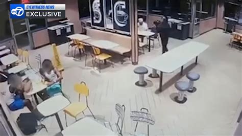 Bronx Mcdonalds Shooting Exclusive Video Shows Suspect Wanted After 2