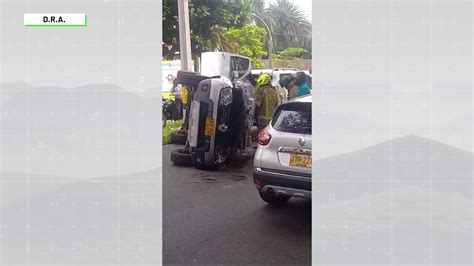 Tres Veh Culos Involucrados En Aparatoso Accidente En El Poblado