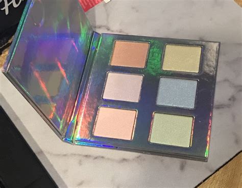 New Naked Cosmetics Holographic Highlighter Palette Holographic