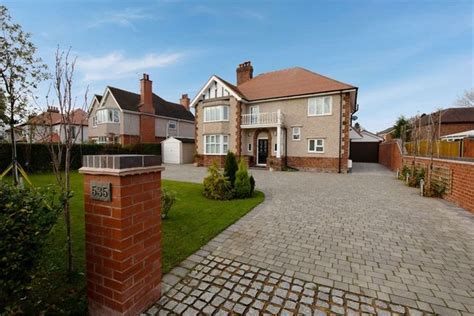 Crewe Road Wistaston Crewe Cheshire Cw2 4 Bedroom Detached House