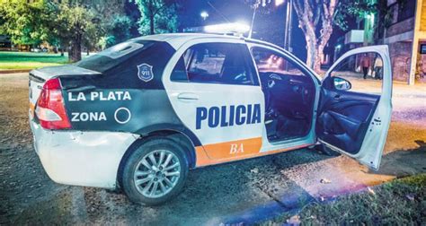 Motochorros Balearon A Un Joven Durante Un Robo En La Plata Dln