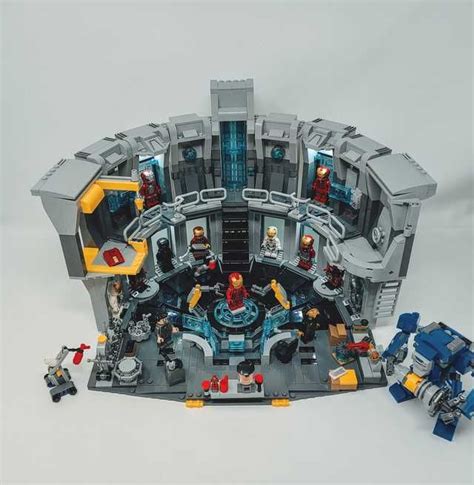 My Iron Man Hall Of Armor Moc Imgur Lego Iron Man Amazing Lego