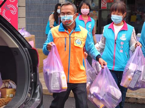 巡守隊親送獨居老人物資與關懷 游淑貞建立吉安強固志工防護網－花蓮縣吉安鄉公所全球資訊網