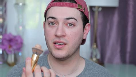 Youtubers Help Male Grooming Finally Step Out Of The Shadow Worldcrunch