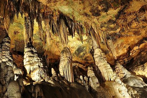 What Are The Differences Between Stalactites And Stalagmites ...