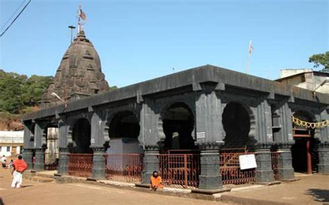 Bhimashankar Jyotirlinga Temple Timings Story Information