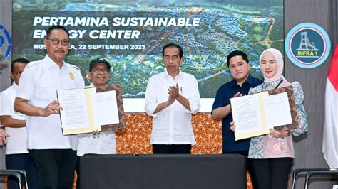 Presiden Jokowi Saksikan Penandatanganan Mou Pertamina Dengan Otorita