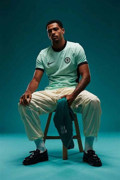 Chelsea Football Club X Nike Debuts Third Kit In Eton Blue Por Homme