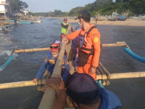 Wisatawan Bandung Hilang Tersapu Ombak Garut Selatan