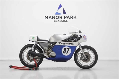 Lot 40 2017 Triumph Trident Rob North Replica