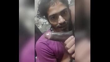 Maricón en silla de ruedas mamando la polla gigante del negro XVIDEOS