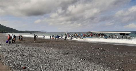 Gelombang Tinggi Menggangu Penyeberangan Ke Nusa Penida