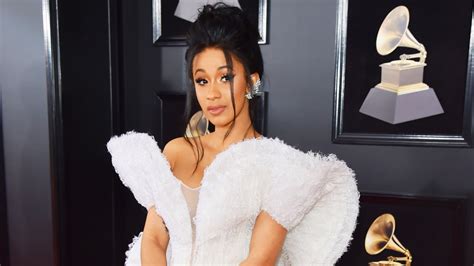 The Media Brew Cardi B Conquers First Female Rapper With Two Number