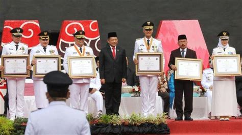 Ganjar Kembali Raih Penghargaan Jateng Jadi Provinsi Berkinerja