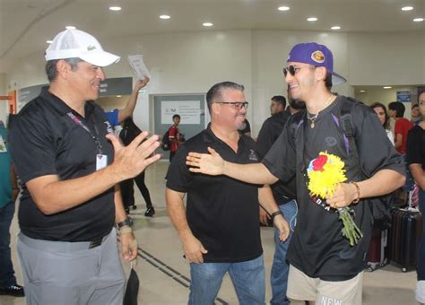 El campeón panamericano Marco Verde es recibido en el Aeropuerto de