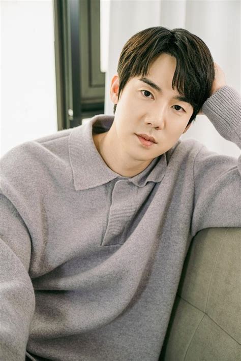 Yoo Yeon Seok Tài phiệt từ trong phim đến ngoài đời tuổi 40 độc