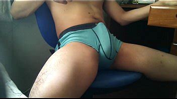 Japonés masturbándose sentado XVIDEOS