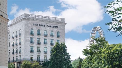 REVIEW: The Ritz-Carlton, Budapest / HotelsTeamtation