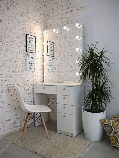 Гримёрный | Туалетный | Макияжный столик. Стол с зеркалом – купить на ...