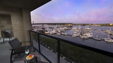 Hotels in Waterfront Charleston, SC - Hilton Garden Inn